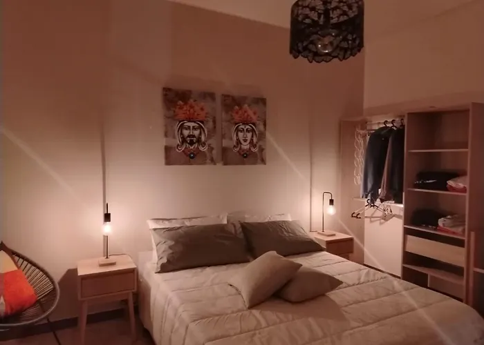 Holiday House Tecla
