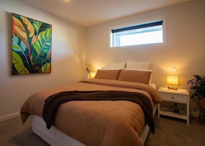 Urban Haven 2-Bed Retreat