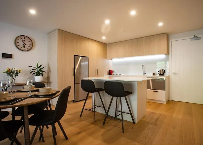 Urban Haven 2-Bed Retreat