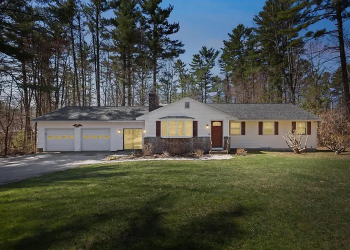 Melvin Village - 5 Bed3 Bath - Lake Winnipesaukee