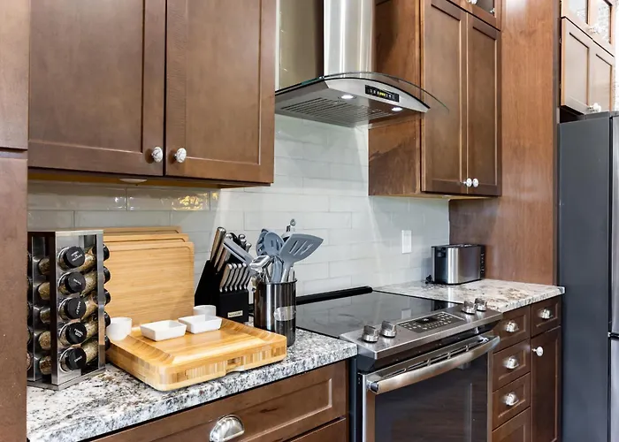 3Br Wesley Chapel Retreat With Private Pool - Pet-Friendly - Spacious Parking