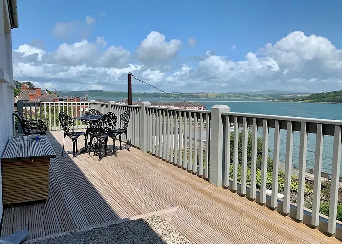 Periwinkle Cottage, With The Most Amazing Sea View