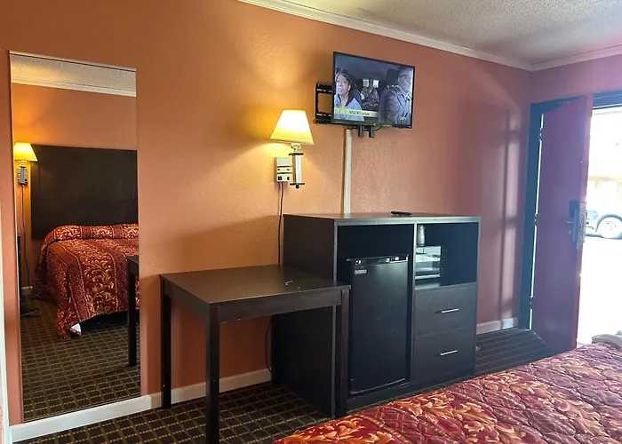 Queen Elizabeth Motel