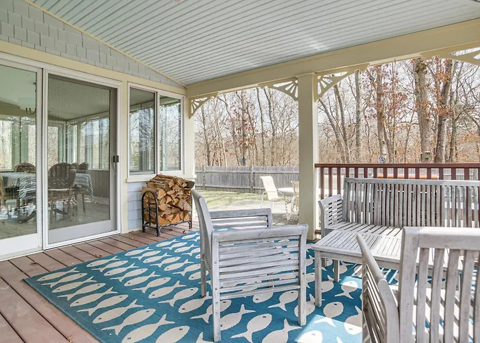 4 Mi To Inkwell Beach: Home In Oak Bluffs!