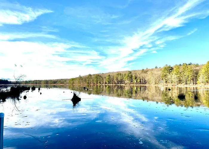 Beautiful Lakefront Chalet In The Poconos!
