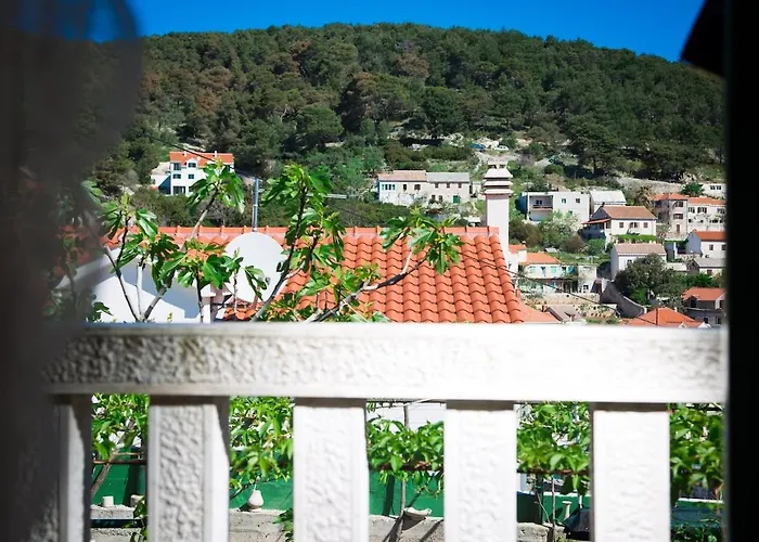 Visilo Heritage Stone House - A 300-Year-Old Legacy In The Heart Of Pucisca