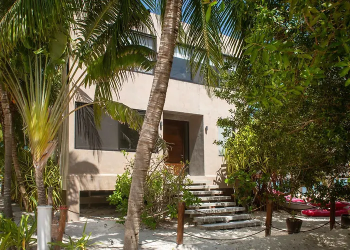 Beachfront Sunset Villa Holbox