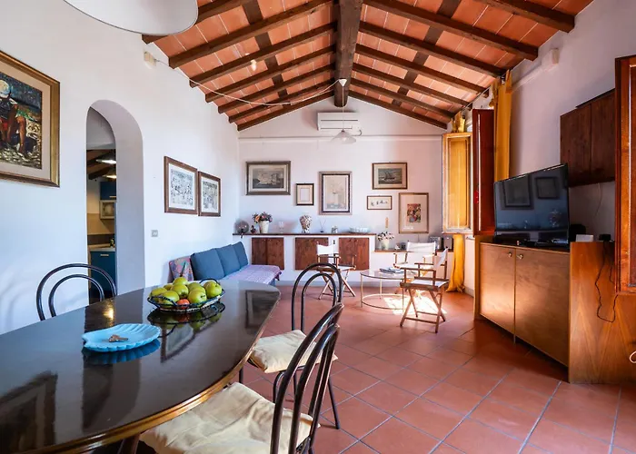 Fantastica Casa Sul Mare Con Giardino Privato