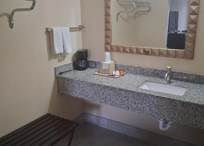 Cameron Inn And Suites