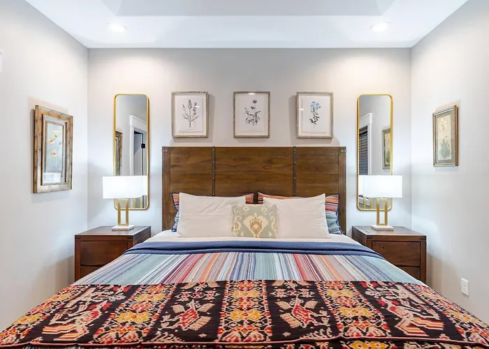 Luxury Comfort Near Downtown