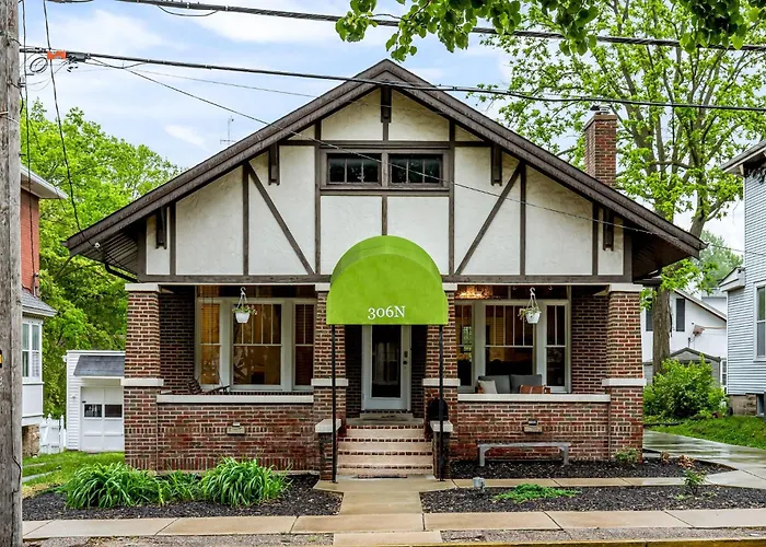 Dog-Friendly House By Main Street