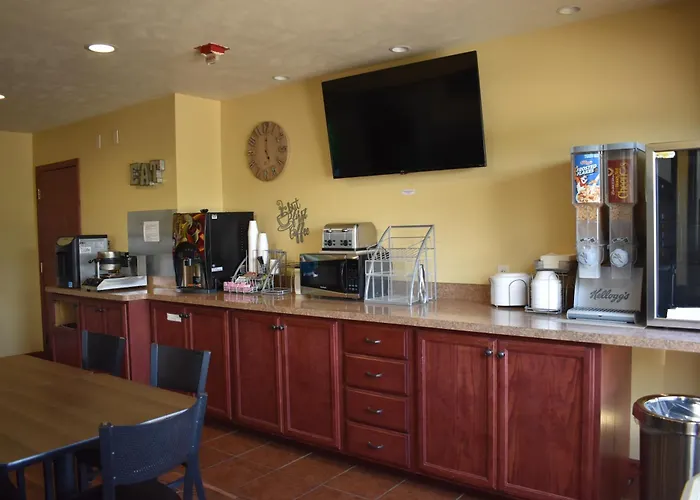 Heartland Hotel & Suites