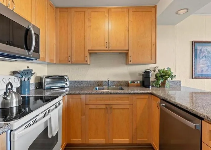 Ocean View Condo With Private Balcony On 4Th Floor