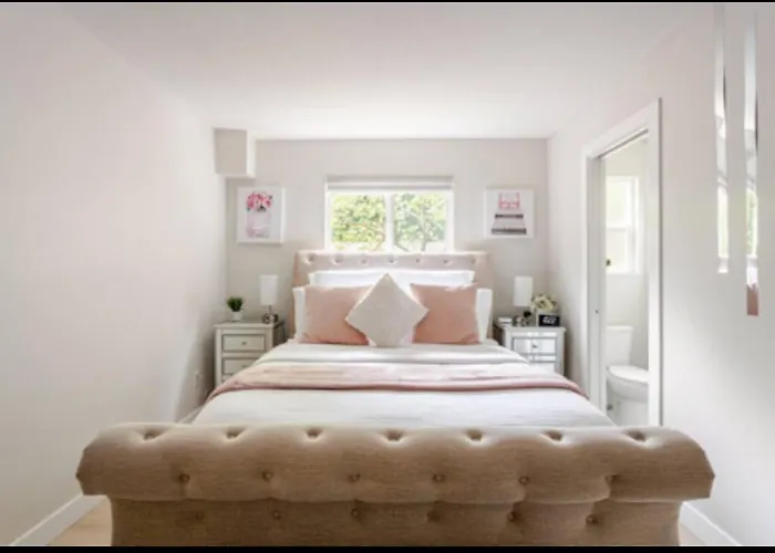 The Oxford Signature Luxury Entire Family Suite