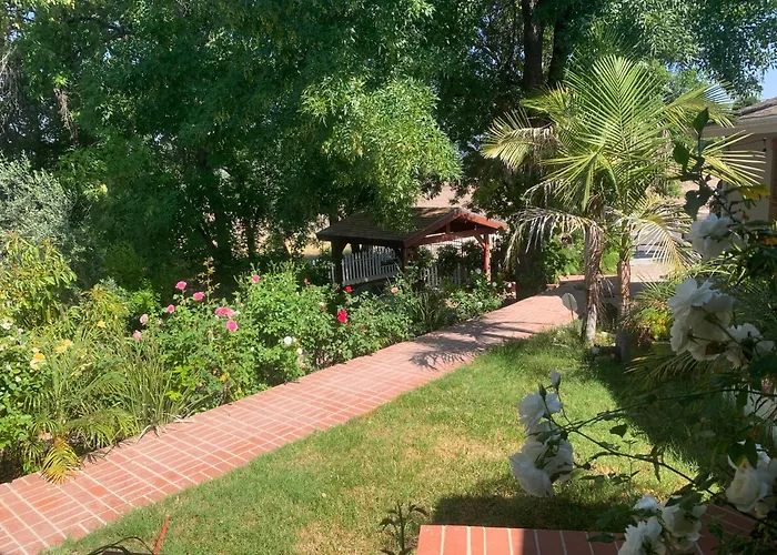 Charming Guest House