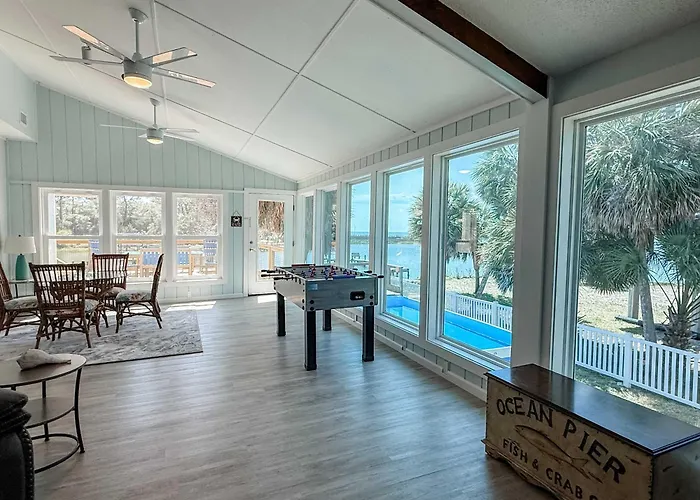 Spacious House- Deep Water Dock Pool Golf Cart Rental Available