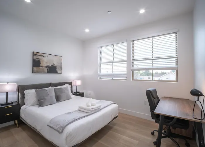 Stylish Private Room By Downtown La With Private Parking