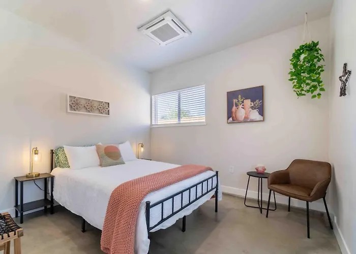 Morrison Getaway - 2Br House Bbq Free Parking
