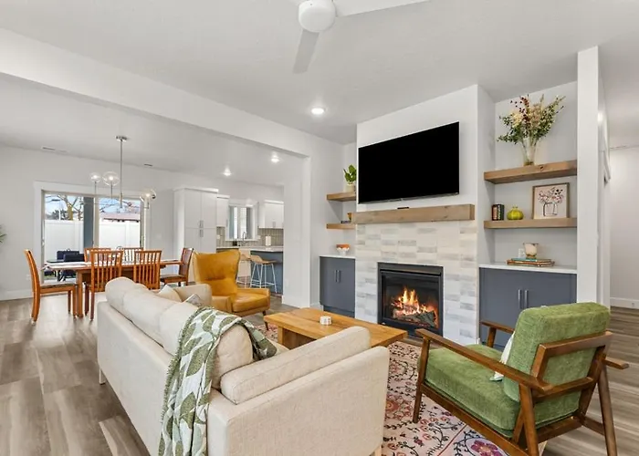 Brand New Custom Home - Grayson