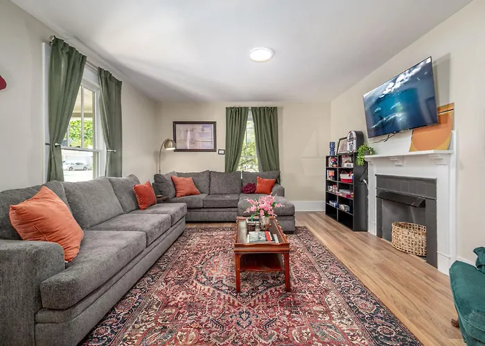Chapel Hill Roots - Northside Historic Home