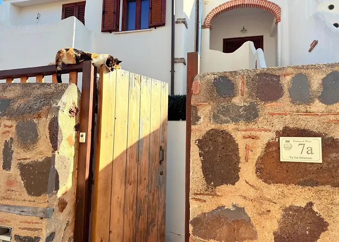 Giove Rubea - Appartamenti In Pieno Centro Storico A Orosei