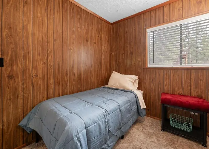 Bluebird Cabin, Indoor Fireplace, Next To Lake!