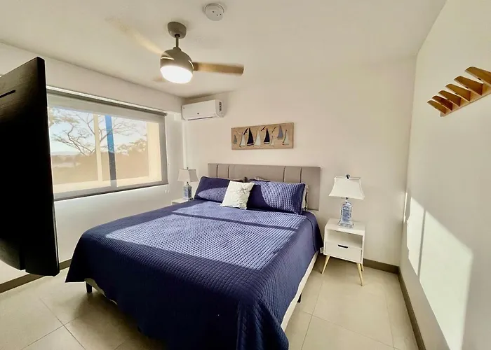 Modern Beach Apartment - Walk To Playa Mantas & Beach Club Access