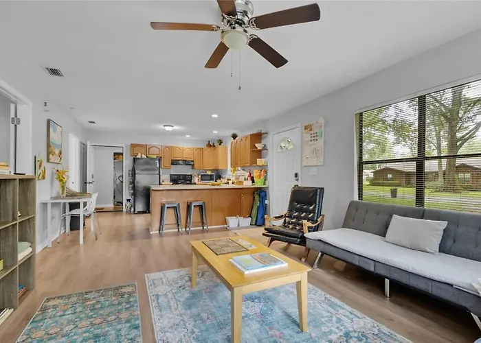 Guesthouse In High Springs! Walk To Downtown, Close To Springs!