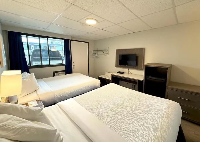 Departure Bay Motel