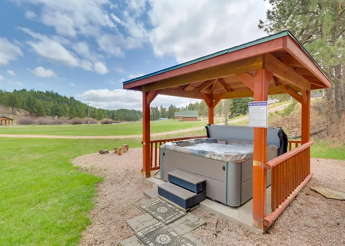 Cabin W/ On-Site Trails - 15 Miles To Mt Rushmore!