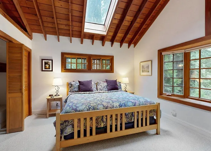 Little River Retreat- Dog Friendly With Grill