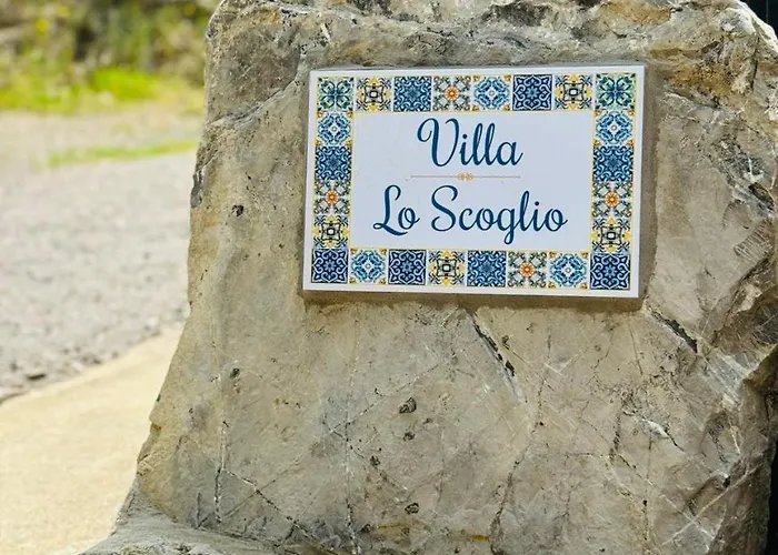 Villa Lo Scoglio