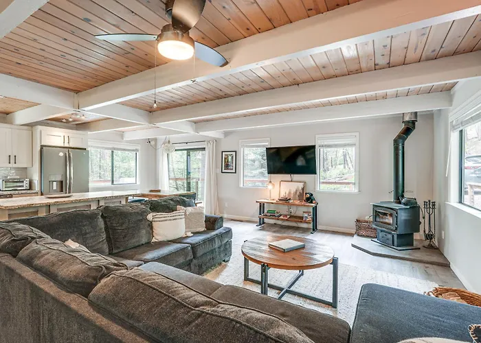 Family Cabin In Blue Lake Springs, Near Town!