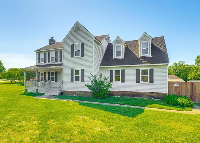 Richmond Area Home W/ Game Room & Patio!