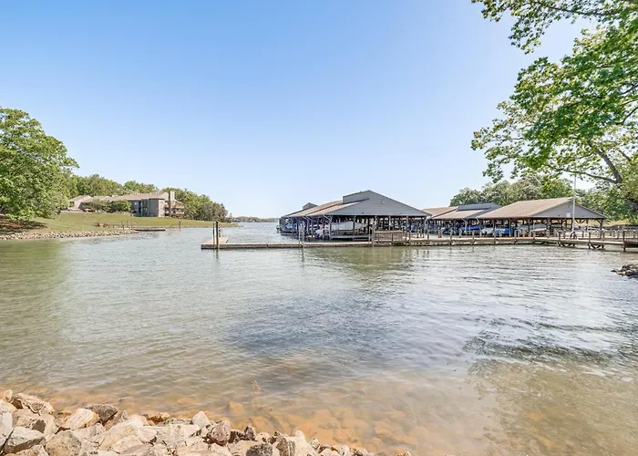 Sun-Filled Condo W/ Smith Mountain Lake Views