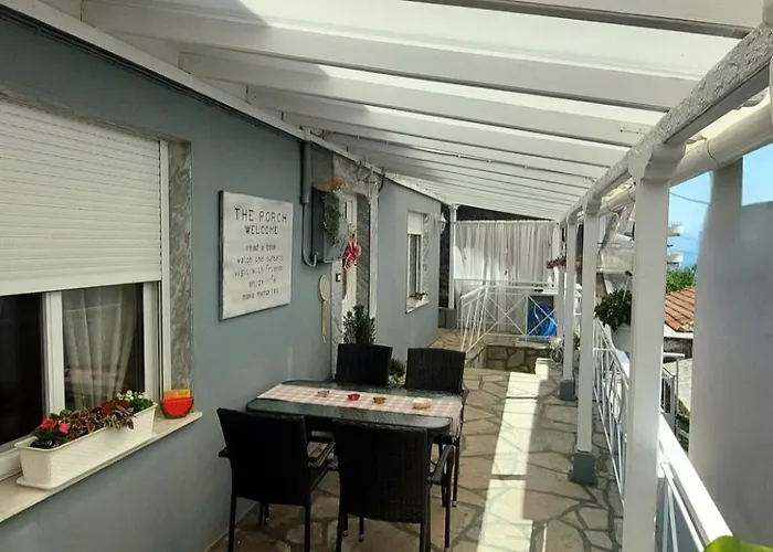 Alice'S Art House