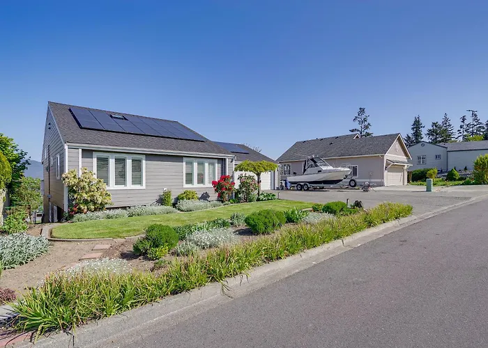 Anacortes Home W/ Views Of Puget Sound