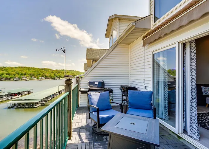 4 Mi To Dtwn: Gem W/ Lake Access In Camdenton