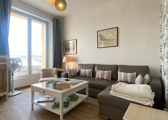 Etablissement 3 Etoiles Avec Ascenseur, 3 Appartements Lumineux Vue Port Avec Balcon, 200M De La Mer, Wifi Fibre, Tous Service Inclus