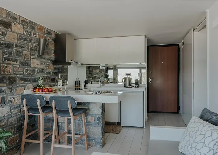 Seannamon Apartment With Sea View By 8Essentially