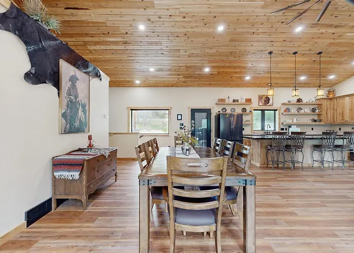 Bear Butte Hideaway