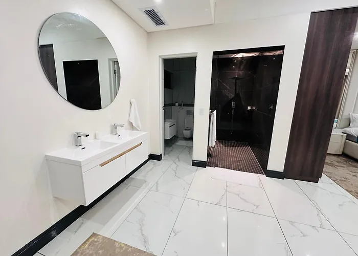 H & H Boutique & Spa