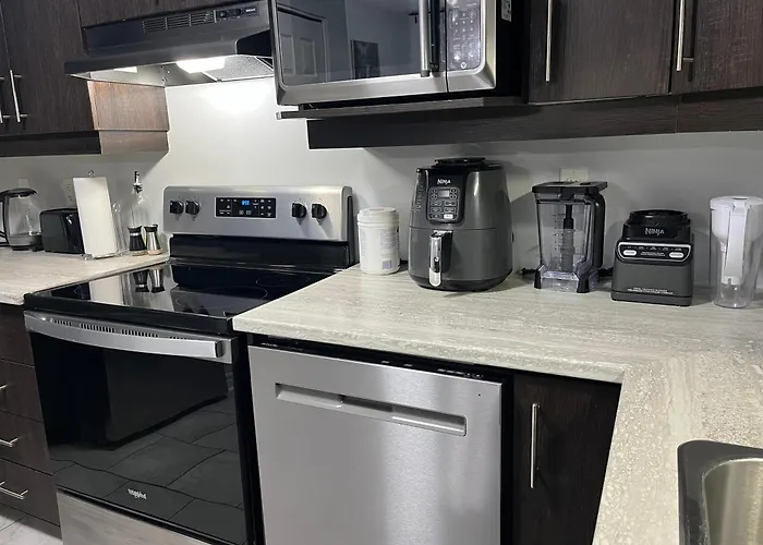 Charming & Cozy Apartment Of 2 Bedrooms With Free Parking