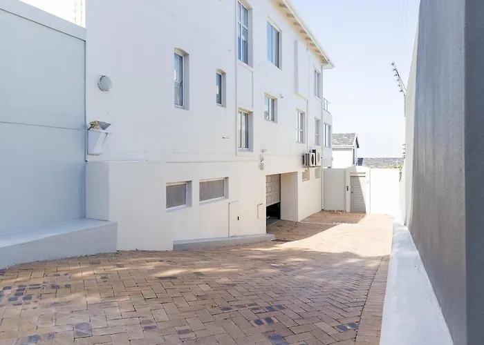 Summer Place Luxury 3 Bedroom Apartment