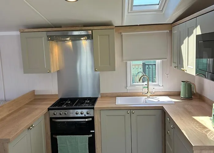 Provence Holiday Home By The River Nidd 8