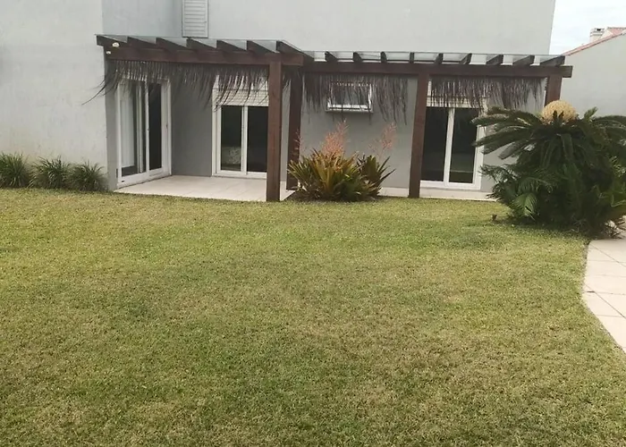 Casa com 4 dormitórios e piscina em Xangri-lá
