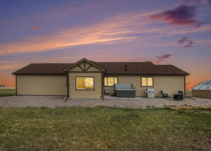 Hot Tub & Fire Pit Ranch Home