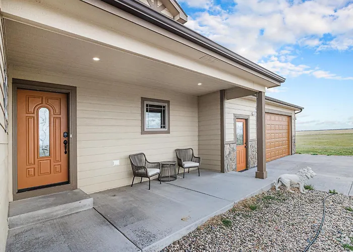 Hot Tub & Fire Pit Ranch Home