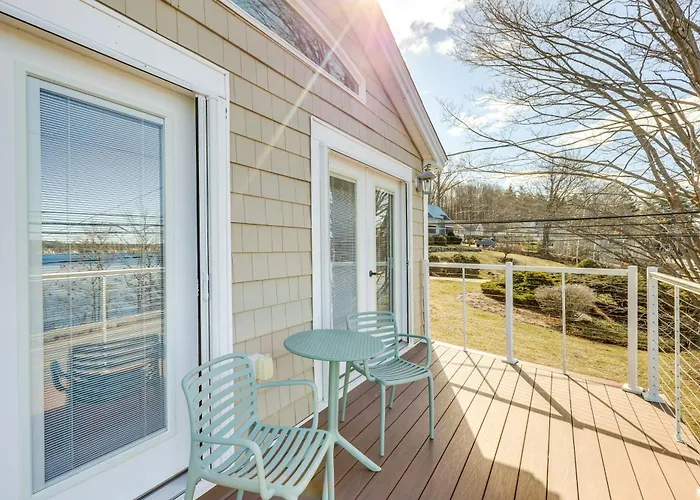 Steps To Beach: Lake-View Laconia Getaway!