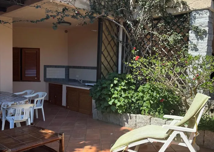 Domus De Mari